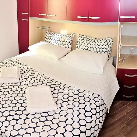 Napoletando Bed and Breakfast 4*
